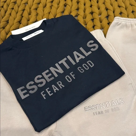 Fear of God Essentials Black Tee and Cream Joggers - Picture 6 of 9